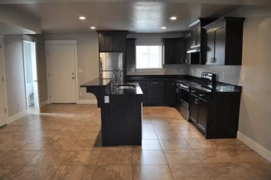 Main picture of 1433 N 400 W