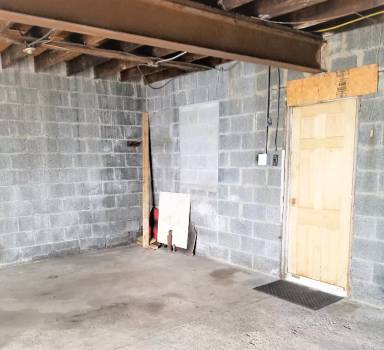 Main picture of 718 Pittston - 3 Car Garage