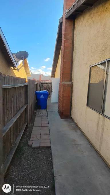 Main picture of 2410 Biola Ave