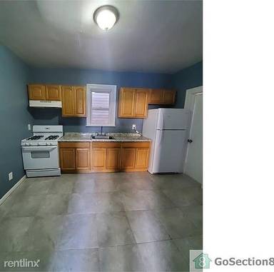 Main picture of 75 Ellis Ave