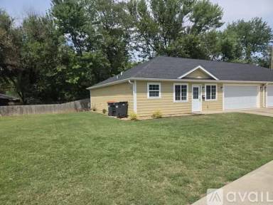 Main picture of 811 Young St