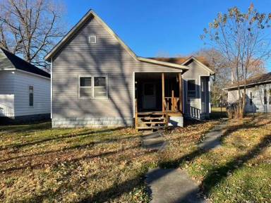 Main picture of 505 N Woodland St