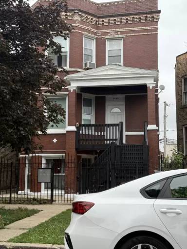 Main picture of 4145 W Hirsch St