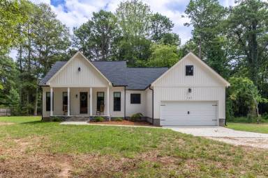 Main picture of 127 Westerwood Dr