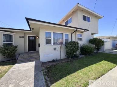 Main picture of 1045 Walnut St