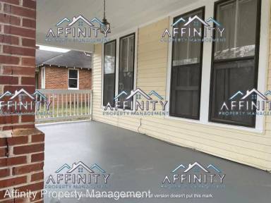 Main picture of 832 Richmond St