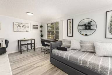 Main picture of 1214 N Pine Hills Rd