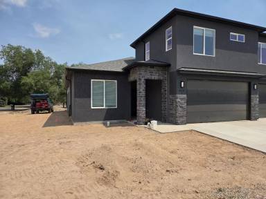 Main picture of 614 Peony Dr