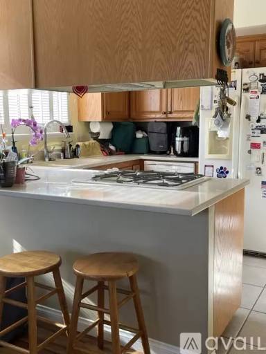 Main picture of 8496 Roswell St