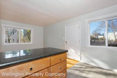 Main picture of 5461 Taft Ave
