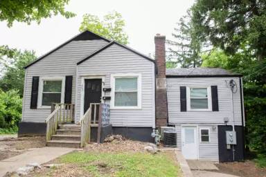 Main picture of 803 N Park St