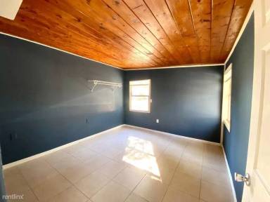 Main picture of 735 46th St