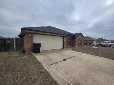 Main picture of 3104 Lavender Ln