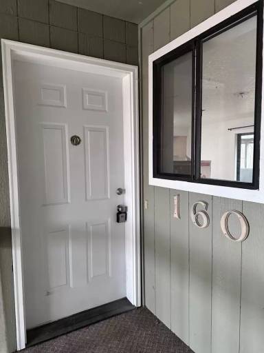 Main picture of 156 SE 9th St