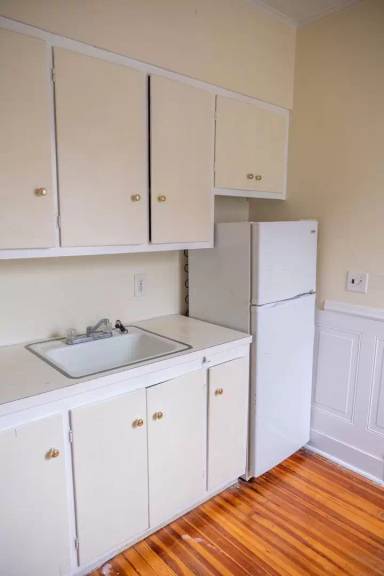 Main picture of 1030 Eastern Ave