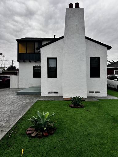 Main picture of 3195 Pine Ave