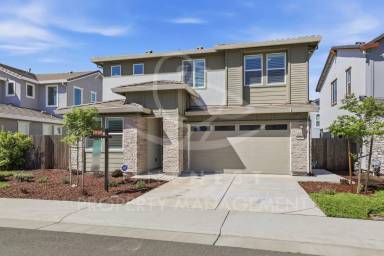 Main picture of 934 Hopkins St