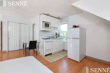 Main picture of 364 Harvard St