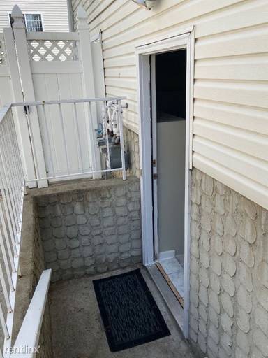 Main picture of 41 Rathbun Ave