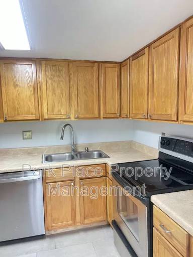 Main picture of 60 Moree Loop