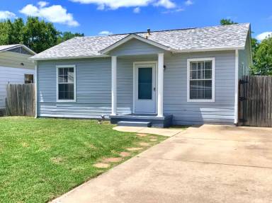 Main picture of 5617 N Donald Ave