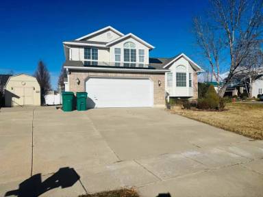 Main picture of 2728 Brady Way