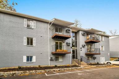 Main picture of 5615 Happy Hollow Rd