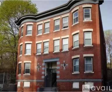 Main picture of 98 Woodledge St