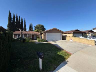 Main picture of 19530 Springport Dr