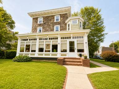 Main picture of 102 E Mount Airy Ave