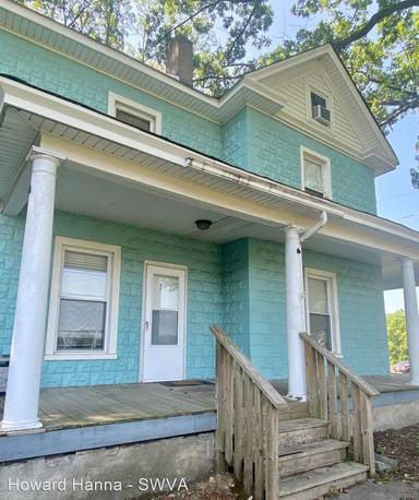 Main picture of 1016 15th St SE
