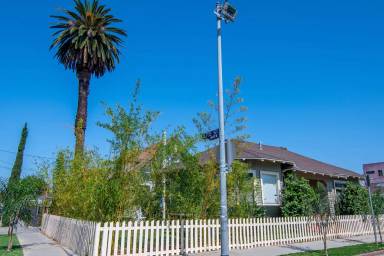Main picture of 2665 S Catalina St