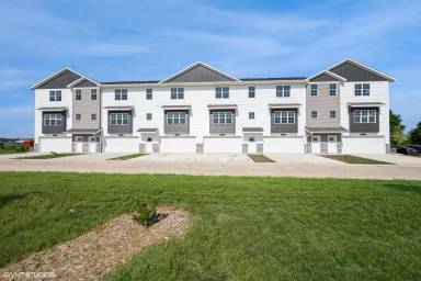 Main picture of 2775 Rookwood Ln