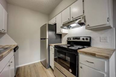 Main picture of 6505 Fresno St
