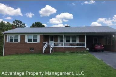 Main picture of 152 Leonard Dr