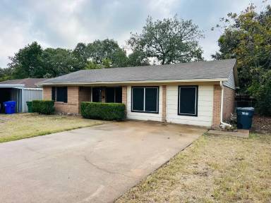 Main picture of 1112 Parkdale Dr