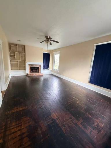 Main picture of 431 College St