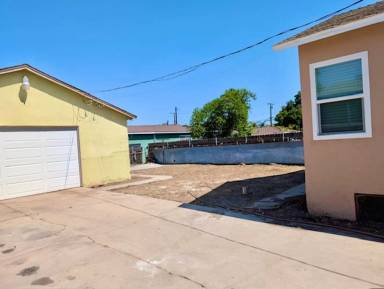 Main picture of 214 N Vernon Ave