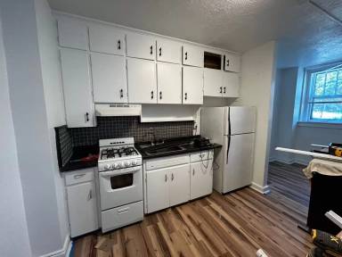 Main picture of 809 E Kingsley St