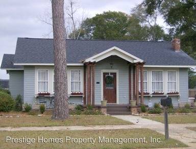 Main picture of 306 N Rawls St