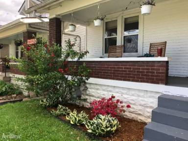Main picture of 1114 Charles St