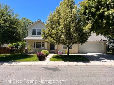 Main picture of 1715 N Prestwick Way