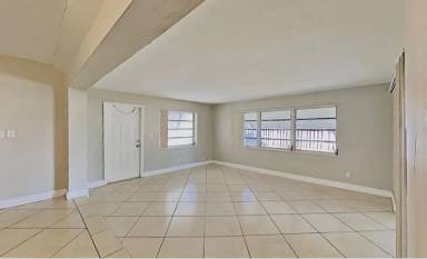 Main picture of 10541 NW 57th Ct