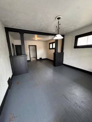Main picture of 3717 Barr St
