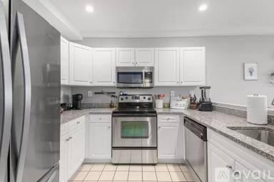 Main picture of Avalon Quincy