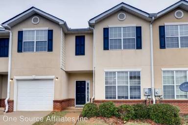 Main picture of 2310 Coach Way