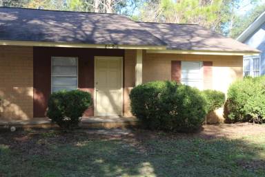 Main picture of 819 7th Ave