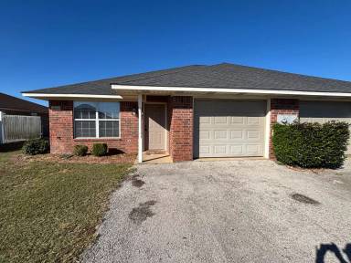 Main picture of 16131 Rolling Meadows Dr