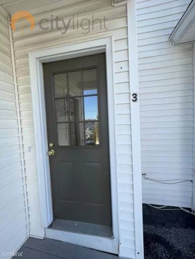 Main picture of 68 Winn St