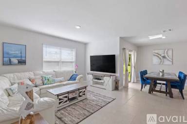 Main picture of 310 SW 29th St